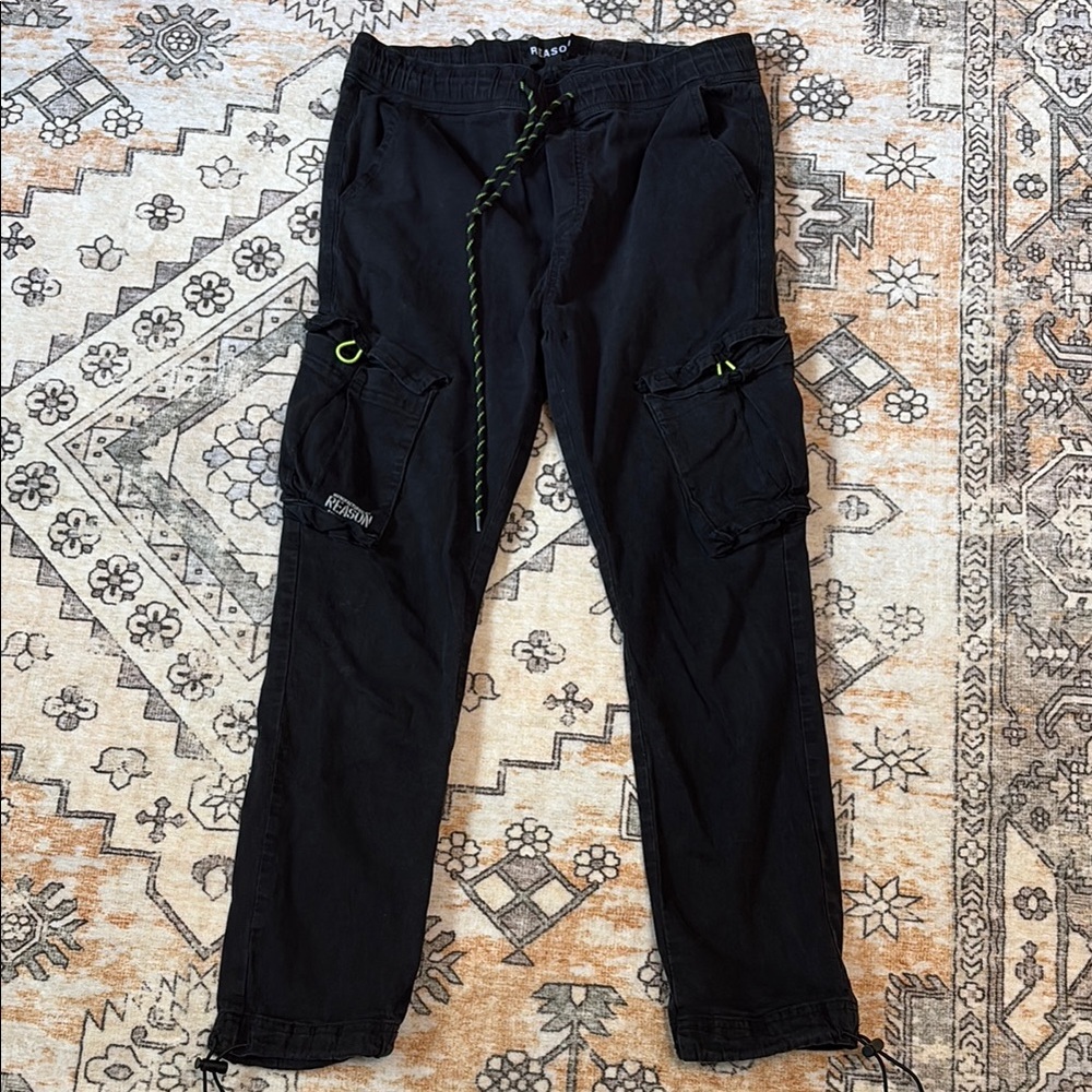 REASON L black cargo utility pants with drawstring elastic waist, leg cuff
